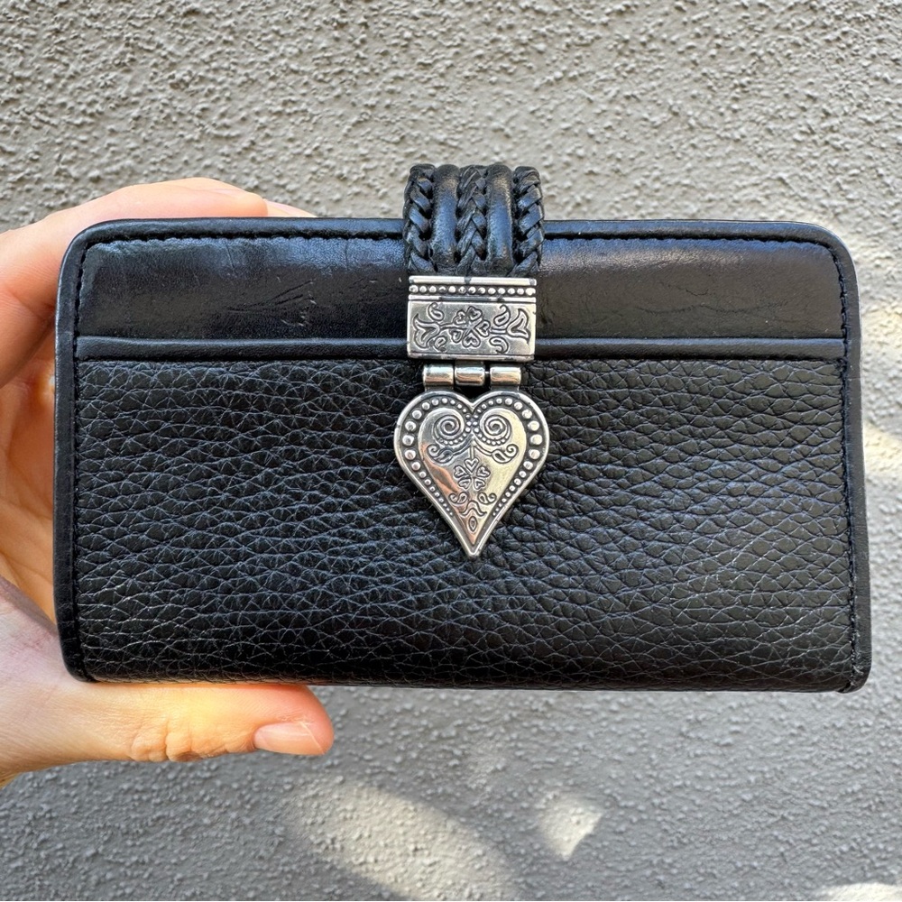 Brighton Magnetic Heart Closure Black Leather Card Holder